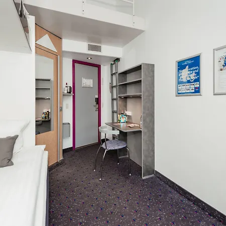 スカンジナビア ホテル