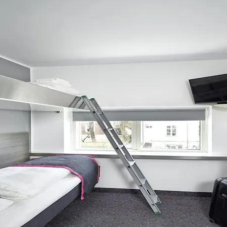 Scandinavia Hotel 2*