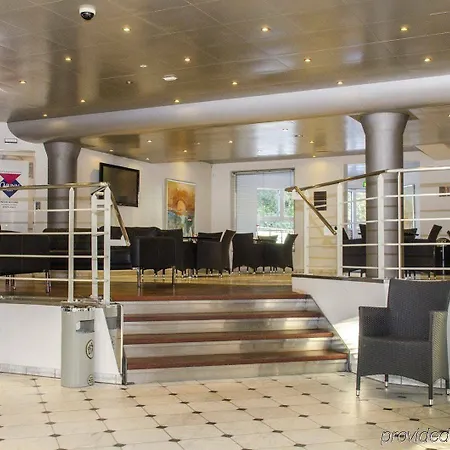 Scandinavia Hotel 2*